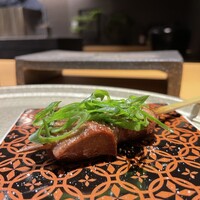銀座 焼 新潟屋 - 霜降り牛タン串