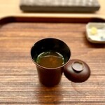 鮨 八咫烏 - シジミ赤出汁