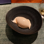 蒼 - 比内地鶏卵と花の香酒造赤酒のアイスクリーム