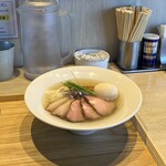 宍道湖しじみ中華蕎麦 琥珀 東京本店 - 