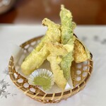 松茸山 鈴子山荘 - 松茸と野菜の天ぷら。カボチャ・インゲン・ナス