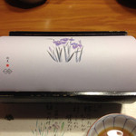 日の出 - 蛤磯辺揚げとししとうのカバーをはぐる前　凝っている。