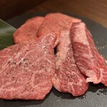 焼肉ホルモン はねいし - 