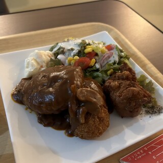 カフェ & バー 段_1