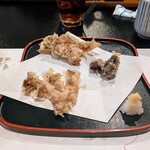 郷土料理ともん - Ｂ群。週末の三連休できのこが採られてしまうのではないかと、急遽木曜日のお昼を休みにして山に行ったそうです。シャカシメジ、コウタケ、マイタケ