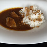 表参道うかい亭 - うかい厳選牛ランチコース１４５２０円。ビーフカレー。スパイシーなカレーは夏期限定で10月いっぱいオーダー可能です。