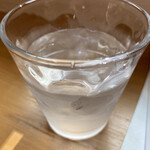 TEA HOUSE U×U - デトックスウォーター。レモンの風味が効いてます。