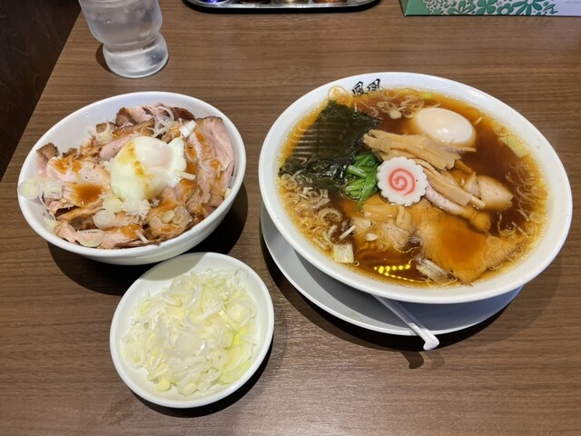 鳳凰 長岡しょうが醤油ラーメン - 陽東3丁目/ラーメン | 食べログ 鳳凰 長岡しょうが醤油ラーメン - 陽東3丁目/ラーメン | 食べログ