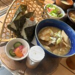 海沿いの キコリ食堂 - 