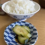 江ちゃんラーメン - 胡瓜は、よく浸かってます♪