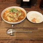 パンチマハル - チキン麺(5辛)、ミニライス