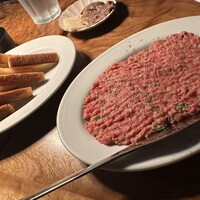 カルネジーオ イースト - 