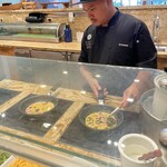 Hyatt Regency Waikiki Beach Resort and Spa - 