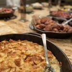 Hyatt Regency Waikiki Beach Resort and Spa - 