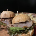 炭火焼き 牛タン酒場 いけたん 池袋店 - ミニミニいけたんバーガー