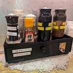 らーめん チョンマゲ 大阪梅田店 - 調味料