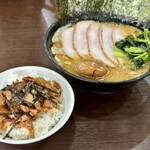 ラーメン 杉田家 千葉祐光店 - 