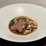 ふかひれ家 - 松茸の香り立つ火鍋ソースに一口麺付き