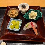 おたぎ - 長芋と甘エビの昆布じめキャビア添え
      　菊菜と舞茸の胡麻和え
      　新銀杏
      　カマス塩ジメ
      　金時芋の白和え