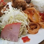 ハンター - ランチ（後方より撮影）