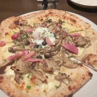 operetta 丸の内トラストタワー店 - 半熟卵とトリュフ塩のビスマルク