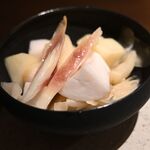 かわ村 - ガリ代わりの生姜や茗荷、リンゴなど