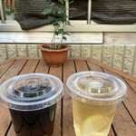 多謝 - 愛玉(右)センソウ(左)