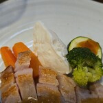 キッチン ブルー グローブ - 備え付け野菜のアップ