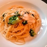 アロッサ - 2014.4アンチョビ・モッツアレラ・ブロッコリーのペペロンチーノ