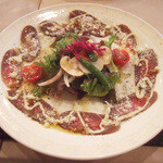 サンク・オ・ピエ - スモーク馬刺のカルパッチョ仕立