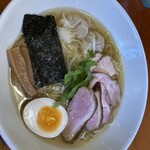 自然派ラーメン 神楽 - 煮干し白醤油　神楽