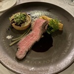 ブルーバイユー・レストラン - ローストビーフ、ポルト酒風味の赤ワインソース