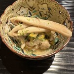 富小路 やま岸 - 松茸と天然キノコ(舞茸、なめこ)のみぞれ和え
