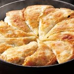 居食屋「和み亭」 - 【パリッとジューシー!自慢の自家製餃子】313円　