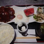 ほびーい喫茶店 - トリプルハンバーグ定食 (値段お任せ)。