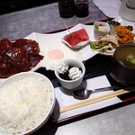 ほびーい喫茶店 - トリプルハンバーグ定食 (値段お任せ)。