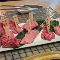 みやび 六本木店 - みやびコースのお肉 ... もっと少なくても良いので美味しいお肉が欲しいかも