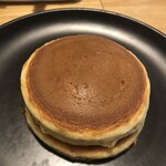 ホットケーキパーラー フルフル 赤坂店 - ミニだけれど意外に大きいホットケーキ