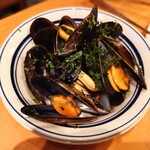 CASALINA - ムール貝のワイン蒸し