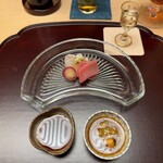 徳ㇵ本也 - 伊勢海老の炭火焼きと伊根のマグロ　海老味噌を溶いたポン酢