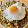 ひろしま屋 - 焼きそば(目玉焼き乗せ)