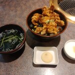 安楽亭 - 「鶏唐揚げ丼(ワンコイン500円ランチ)」一式