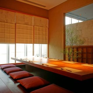 掘りごたつ席
                                  10名～12名