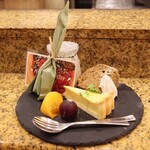 にぎり鮨 一五〇 - これ、すべてサービス