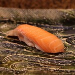 にぎり鮨 一五〇 - 秋鮭