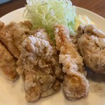 花湖 - 結構なボリューム。熱々サクサクで柔らかくて塩胡椒の味付けも絶妙。