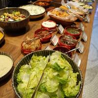 ザ タヴァン グリル＆ラウンジ - 