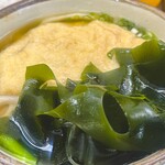 麺紡 - きつね若布冷やかけ