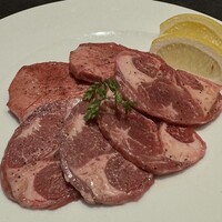 和牛とワイン 焼肉きゅうこん - 