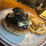 HYOE'S BURGERS + FRIES - 